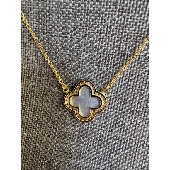 Gold-Plated Clover Pendant Necklace With Mother-Of-Pearl Inlay & Rhinestone Acce - Picture 1 of 6